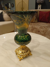 Glass flower vase detail view