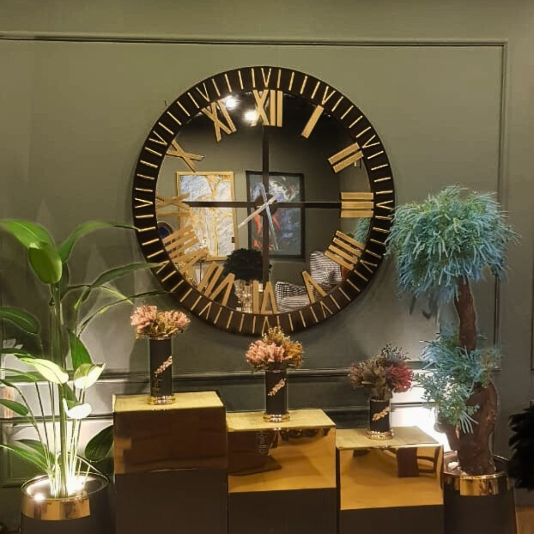 Decorative wall clock by Z Galleria