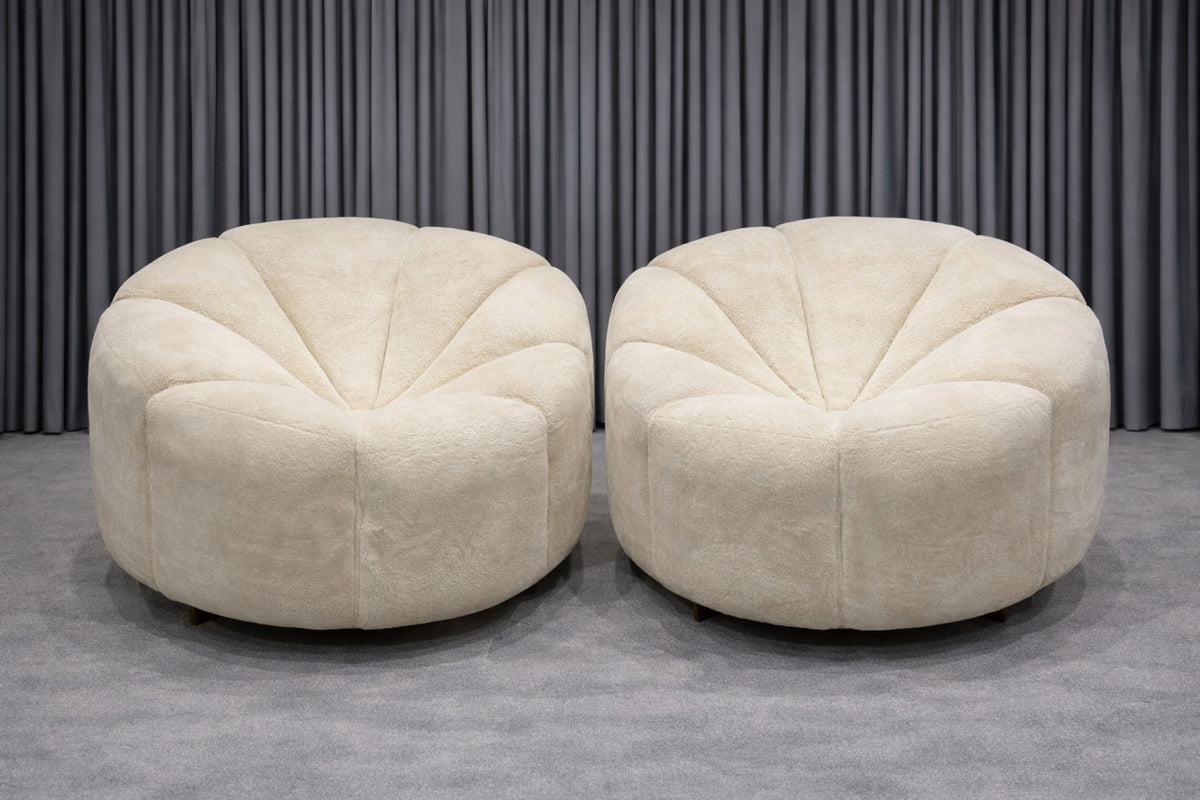 High-End Circular Sofa by Z Galleria