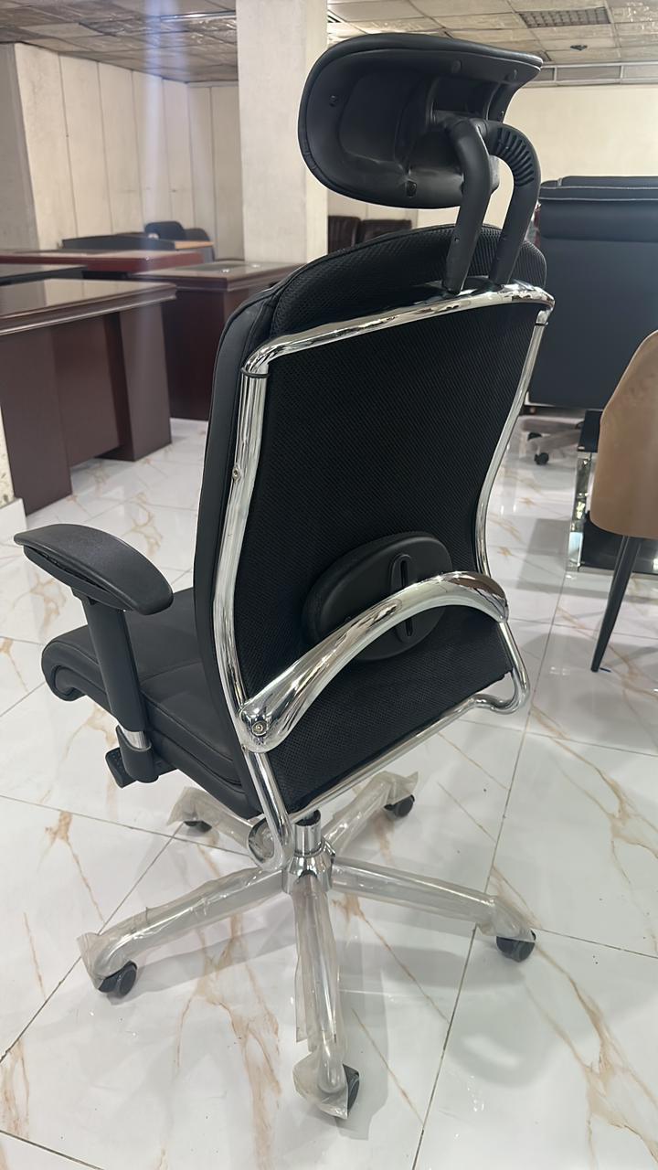 Stylish Black Office Chair side profile