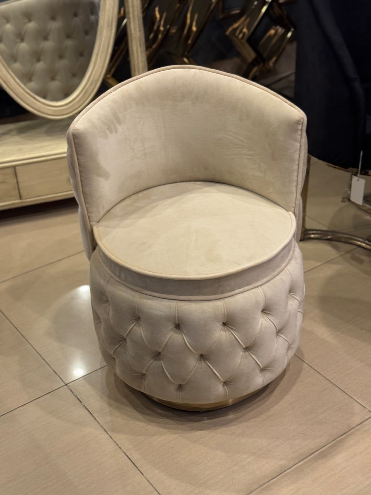 Dresser luxe sitting stool by Z Galleria