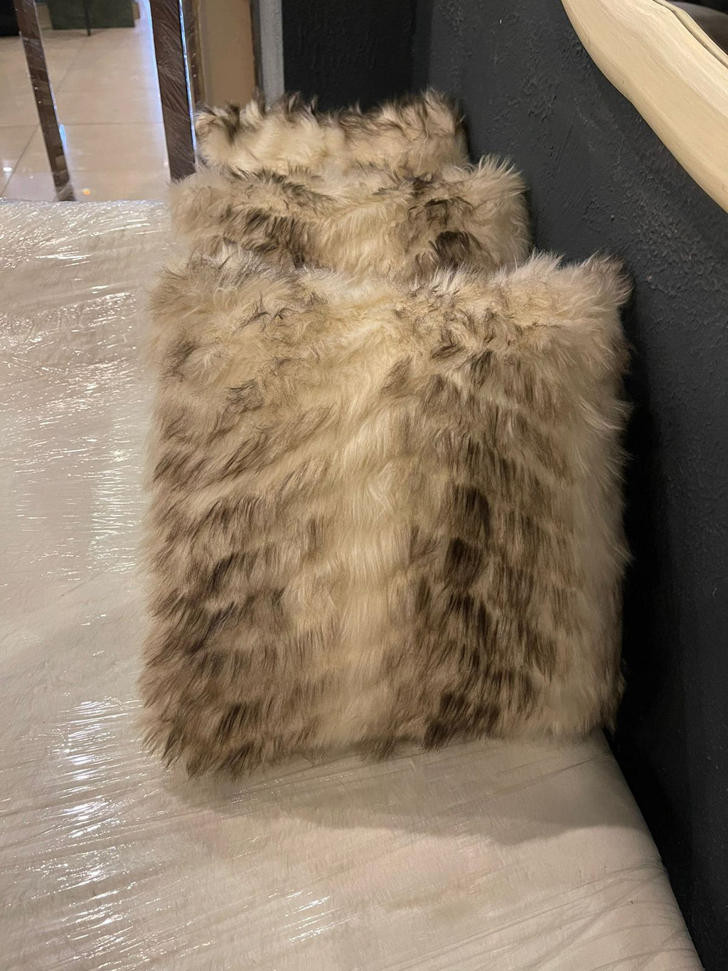 White And Grey Fur - Z Galleria