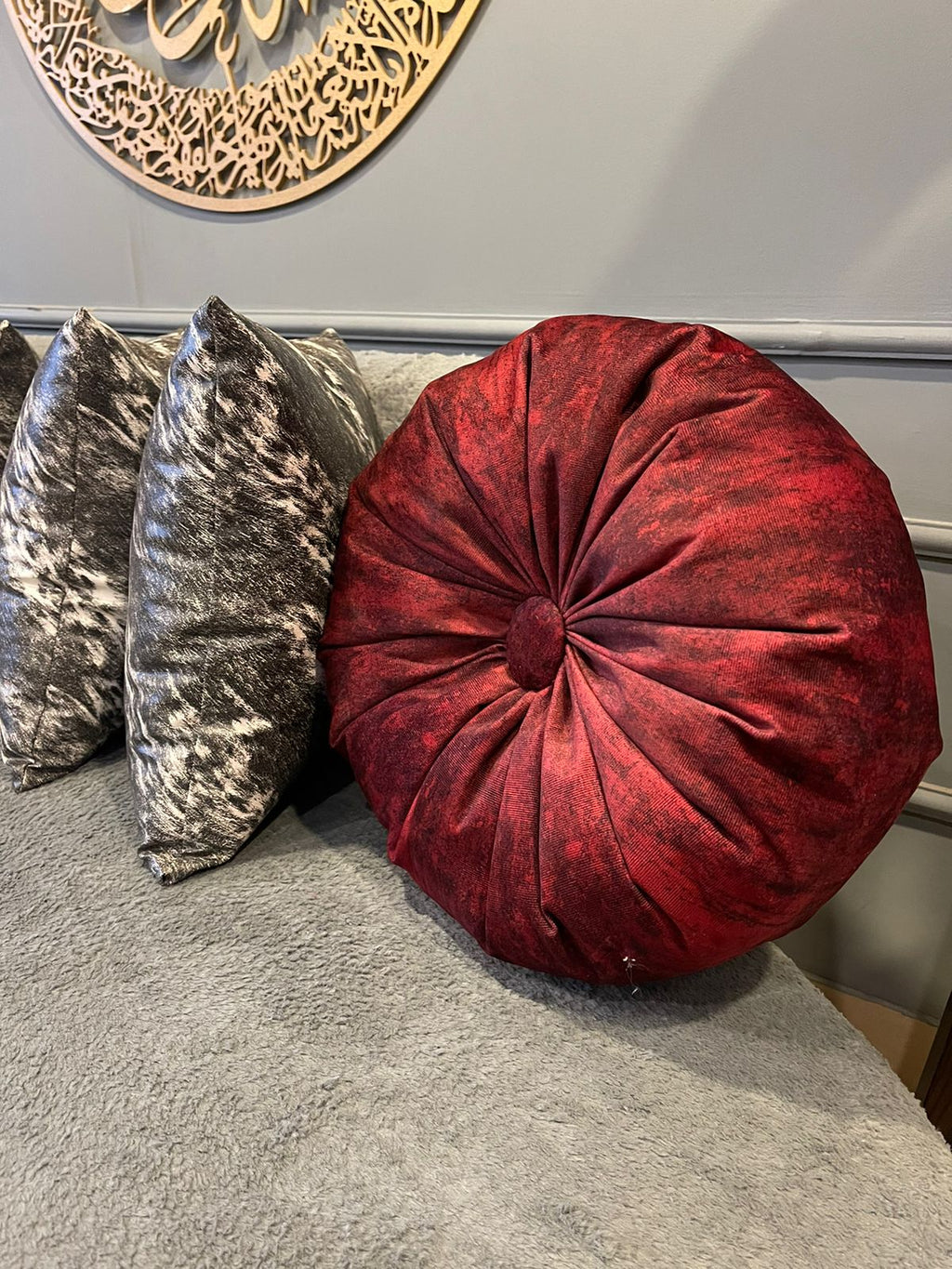 Red Round - Z Galleria