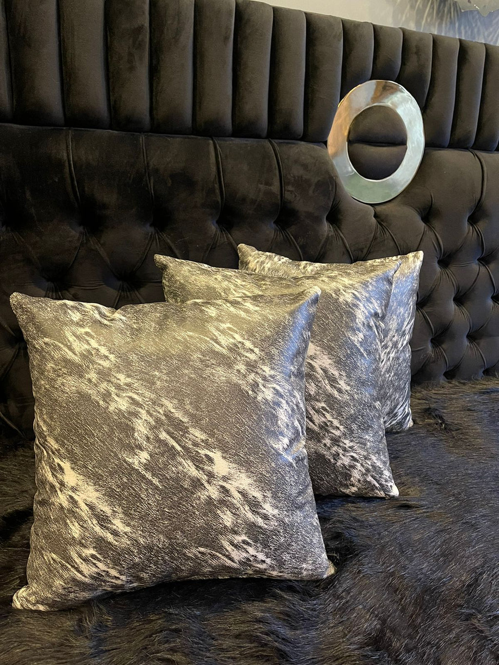 Grey And White Cushion - Z Galleria