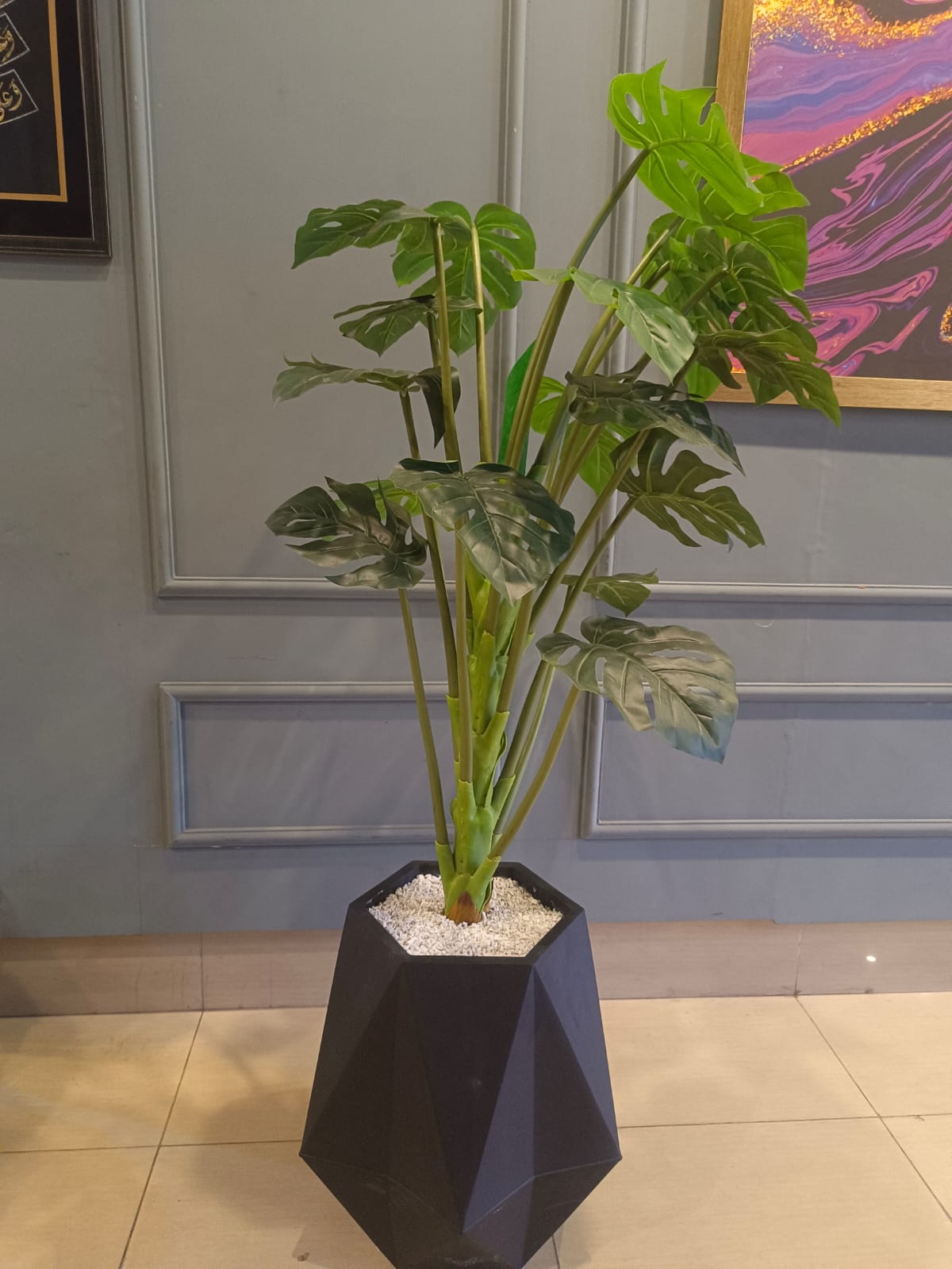 Artificial green leaf tree detail view