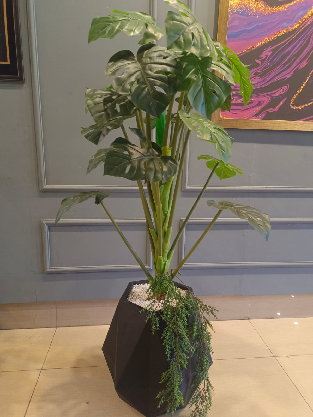 Artificial green leaf tree side profile
