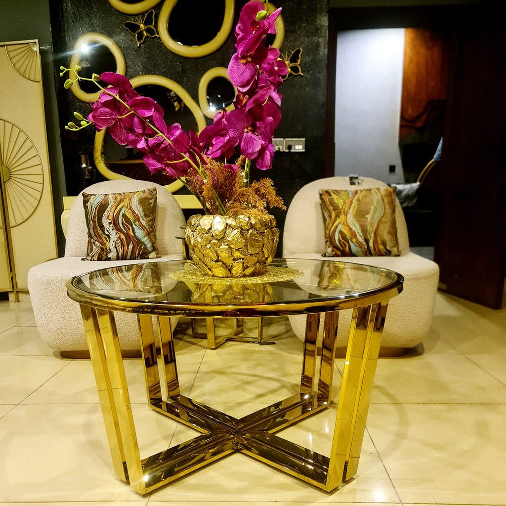 Modern centre table with glass top set detail view
