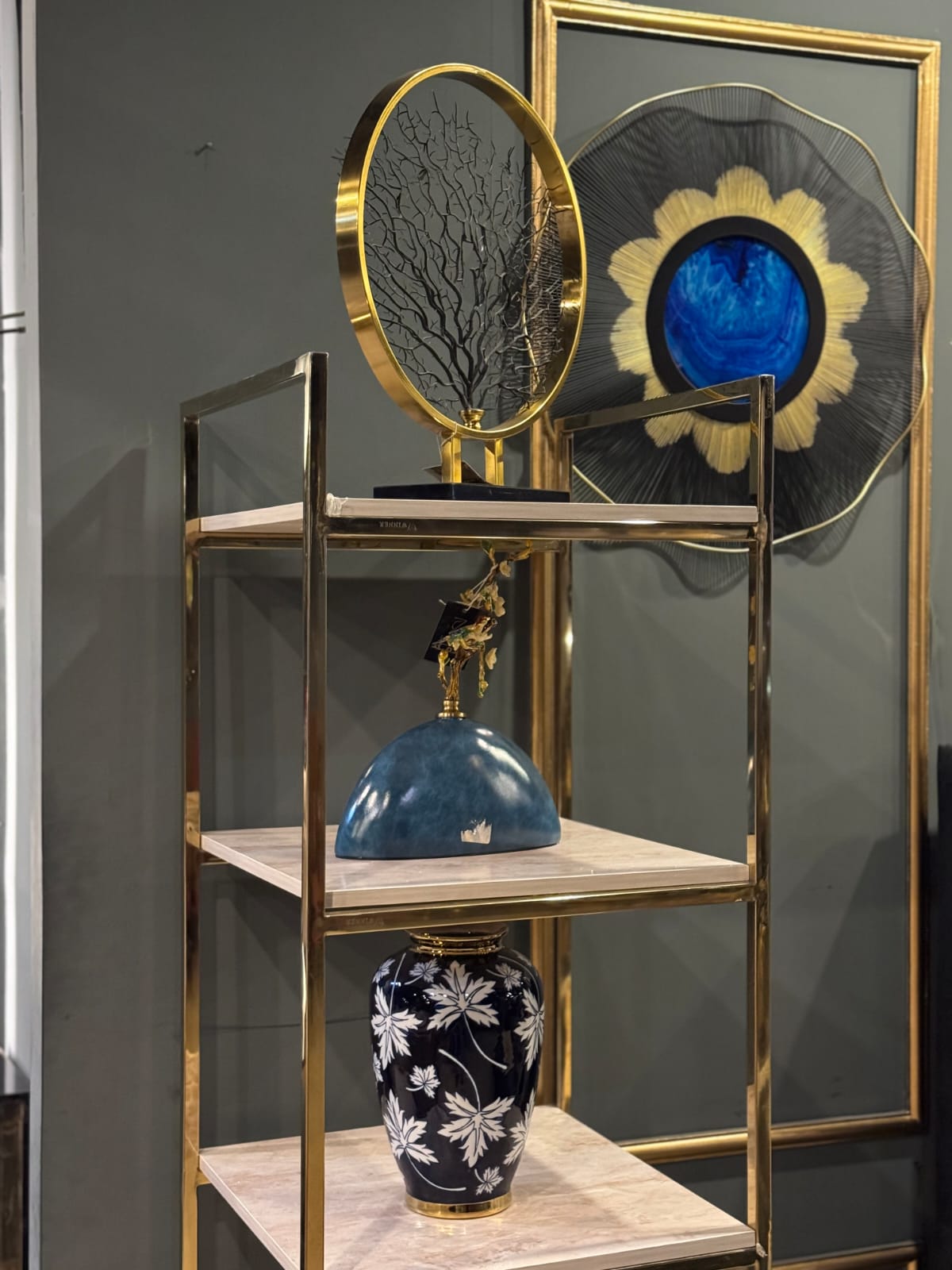 Premium rack stand by Z Galleria