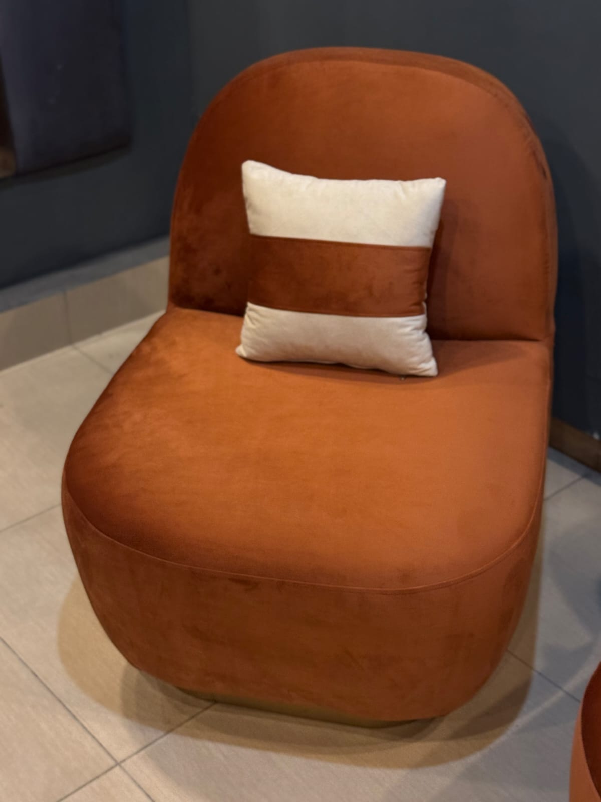 Modern Lounge Chair side profile