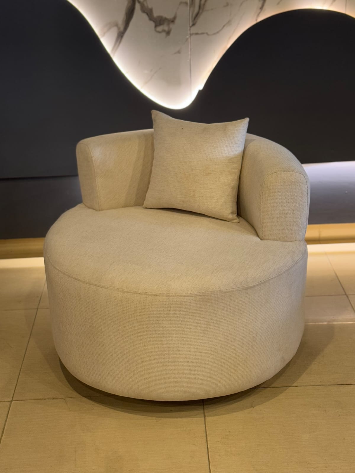 Elegant Rounded Revolving Chair detail view