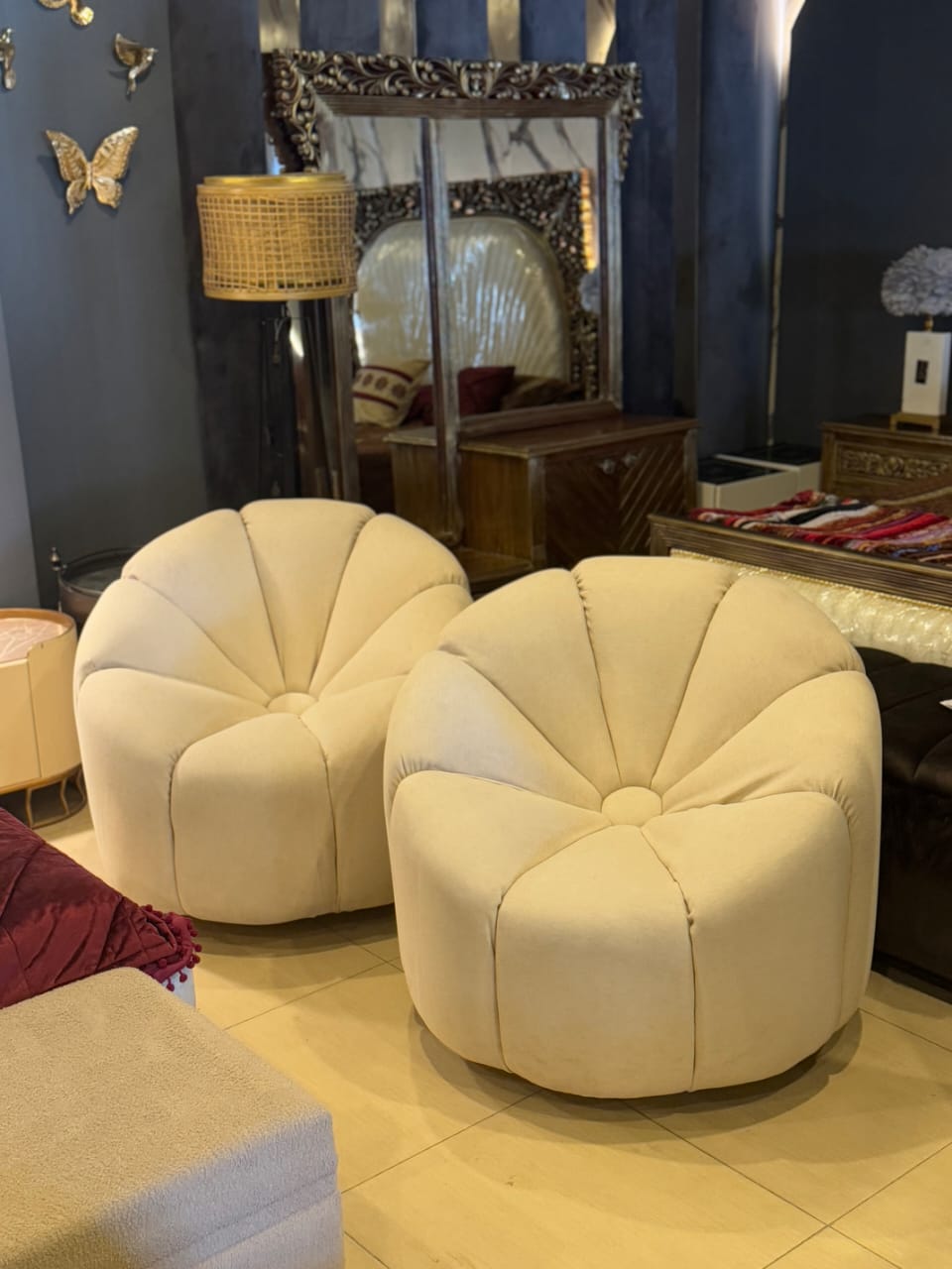 White Luxurious Revolving Chair detail view