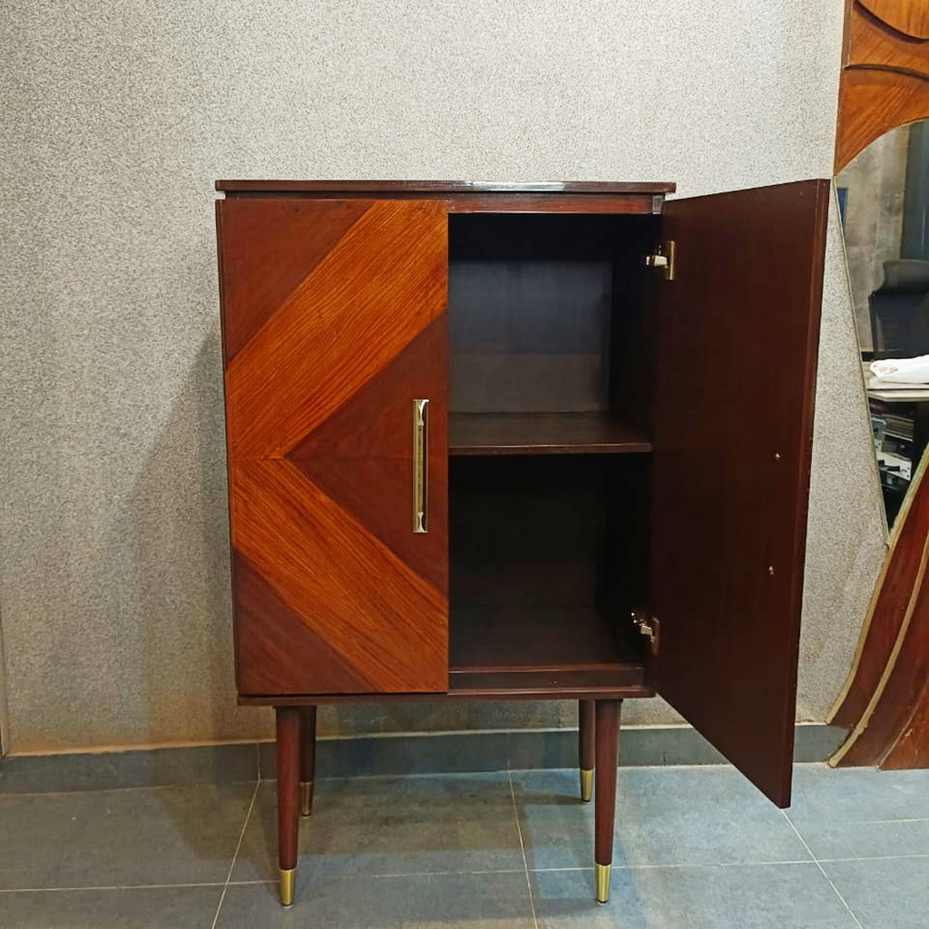 Brown Wooden Console detail view
